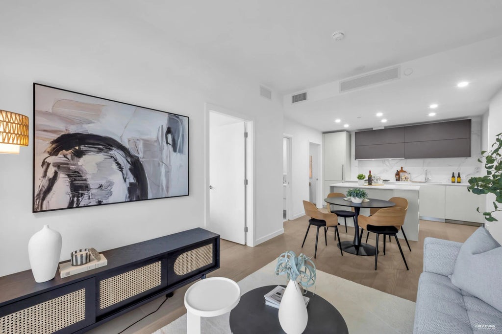 8415 Granville Street 708, Vancouver