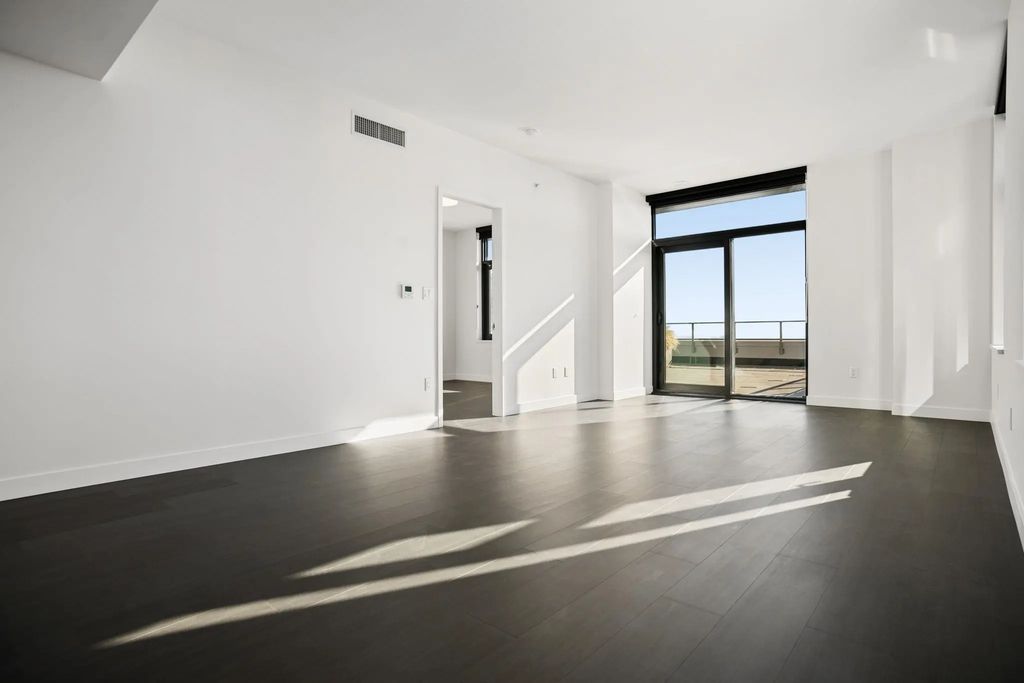 6608 Sussex Avenue 3001, Burnaby