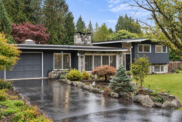 429 Newlands Road, West Vancouver