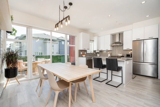 24076 112 Avenue 6, Maple Ridge