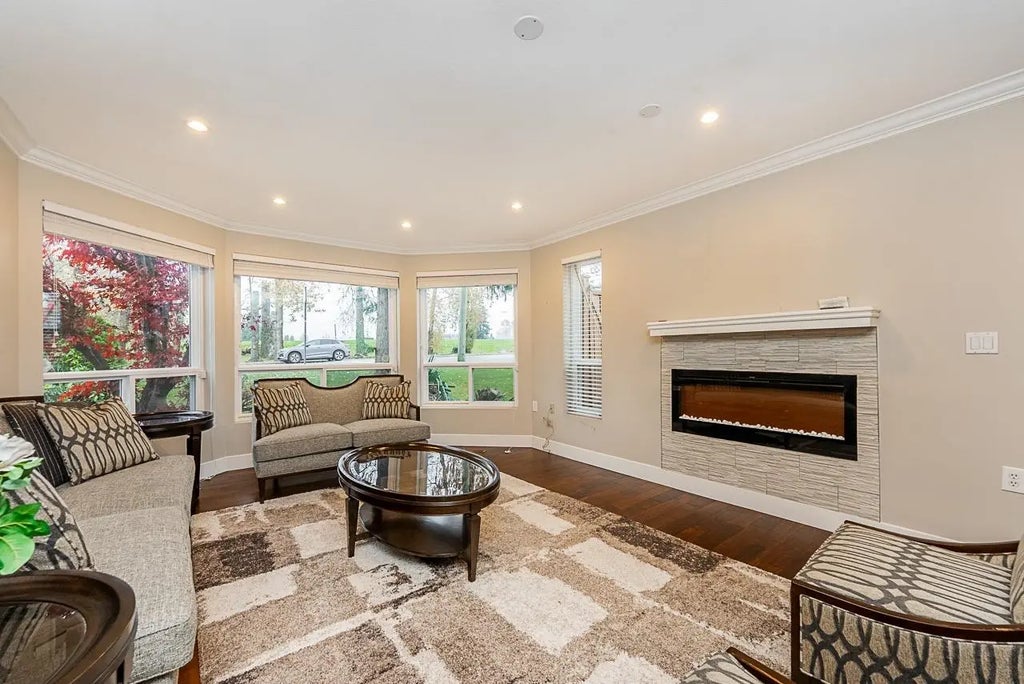 10816 80 Avenue, Delta