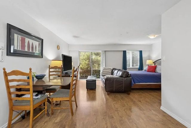 36 E 14th Avenue 106, Vancouver