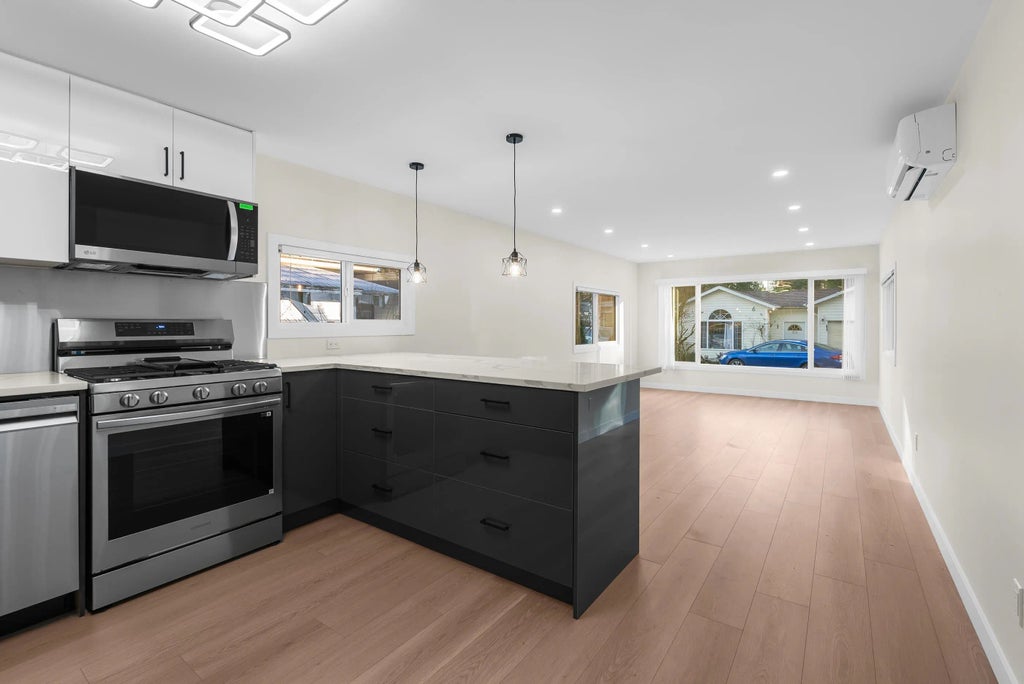 9080 198 Street 37, Langley