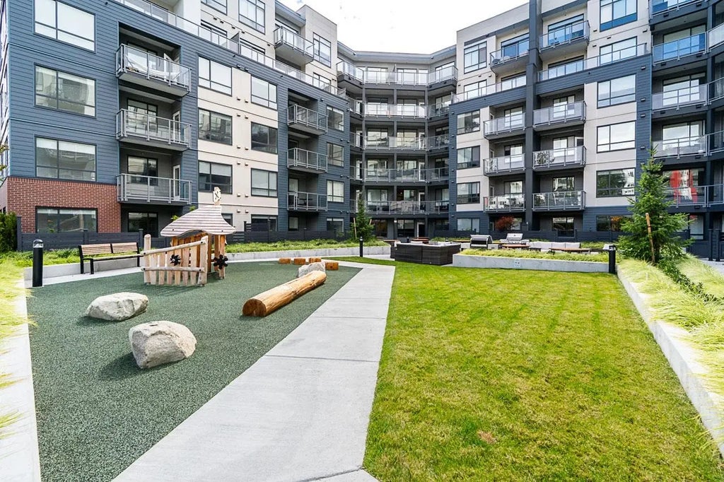 7936 206 Street 505, Langley