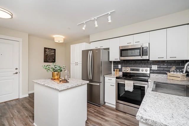 15210 Pacific Avenue 307, White Rock