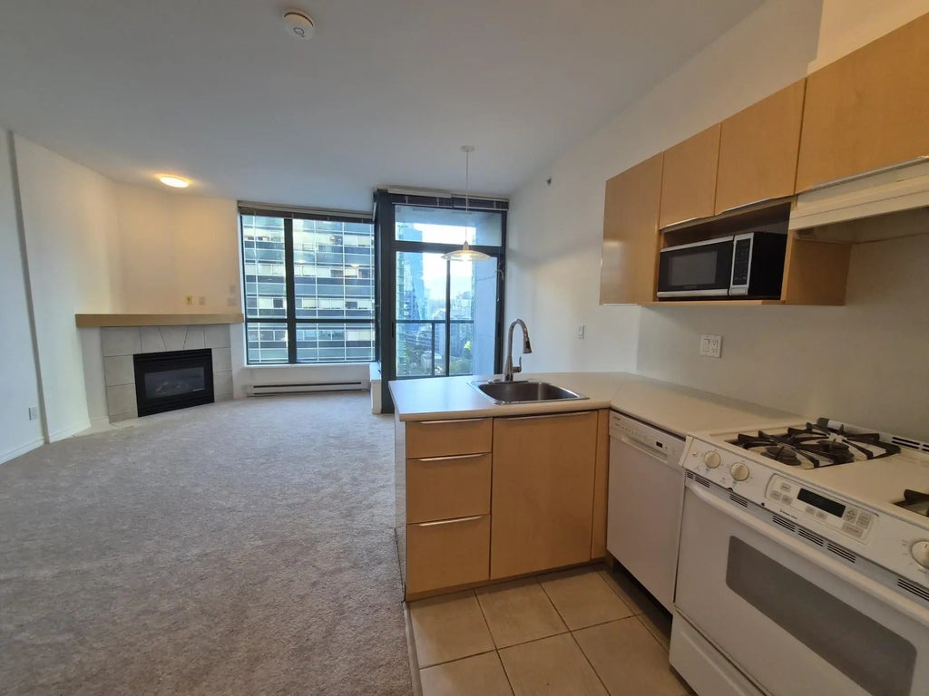 1239 W Georgia Street 806, Vancouver