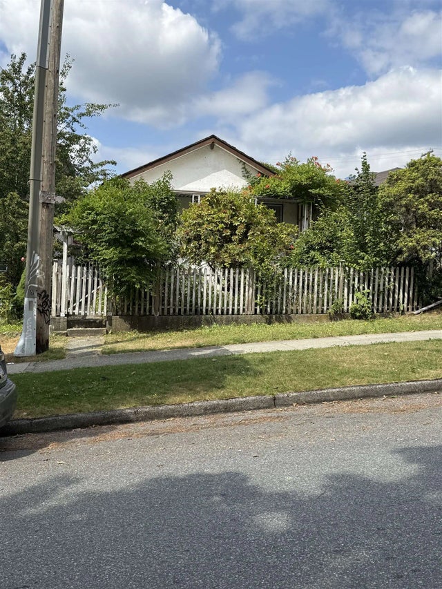 3409 E Pender Street, Vancouver