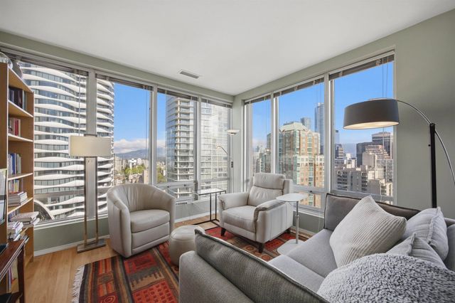 989 Nelson Street 1607, Vancouver