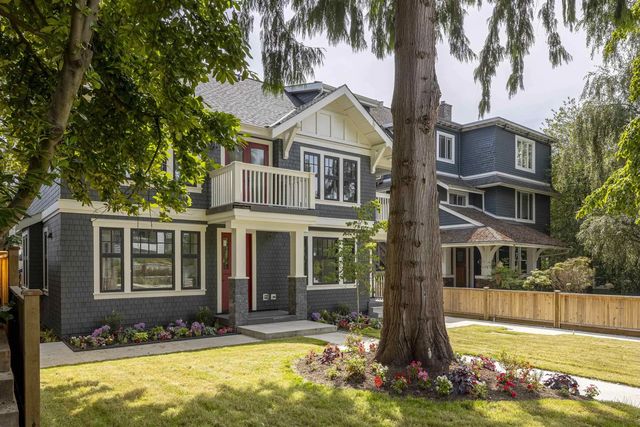 2566 W 2nd Avenue, Vancouver
