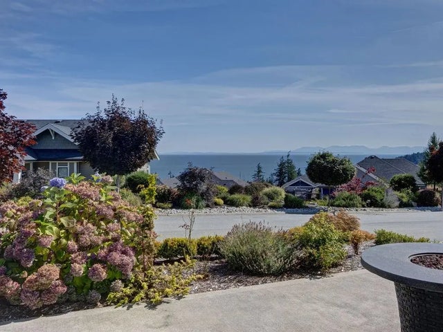 5537 Peregrine Crescent, Sechelt