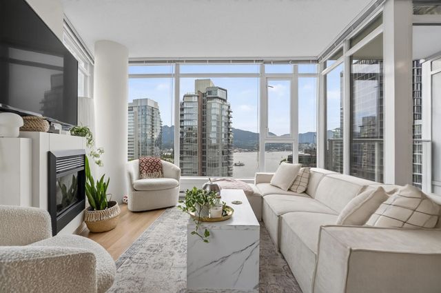 1188 W Pender Street 2001, Vancouver
