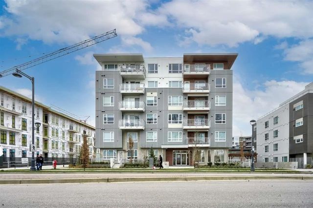 13963 105 Boulevard 214, Surrey