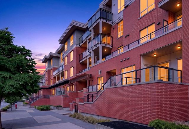 20211 66 Avenue F101, Langley