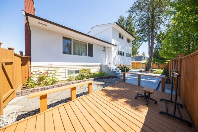 2911 E 51st Avenue, Vancouver