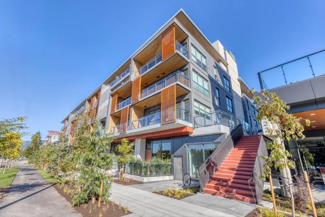 422 E 3rd Street 104/204, North Vancouver