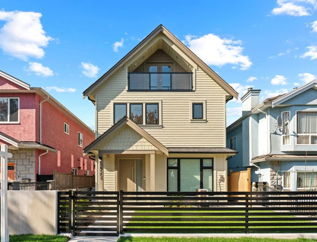 2253 Grant Street 2, Vancouver