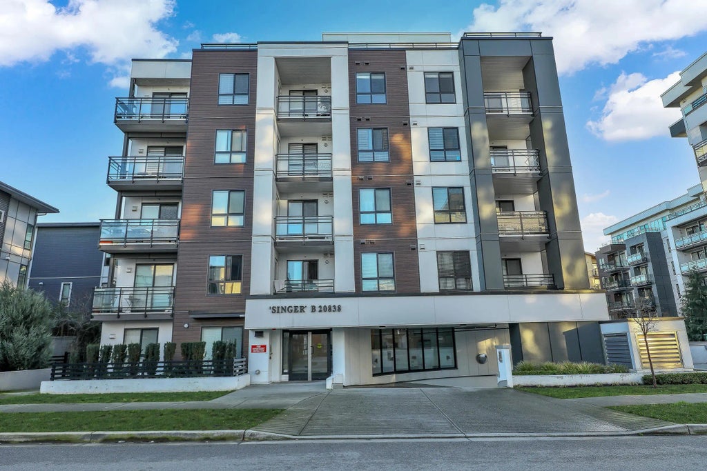 20838 78b Avenue B102, Langley