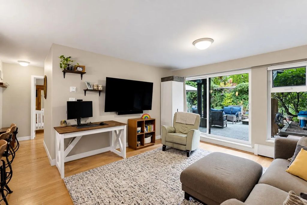 7377 Salisbury Avenue 204, Burnaby