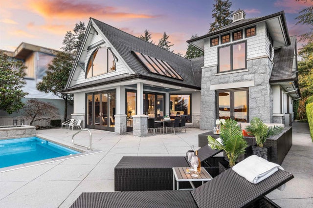 4208 Evergreen Avenue, West Vancouver