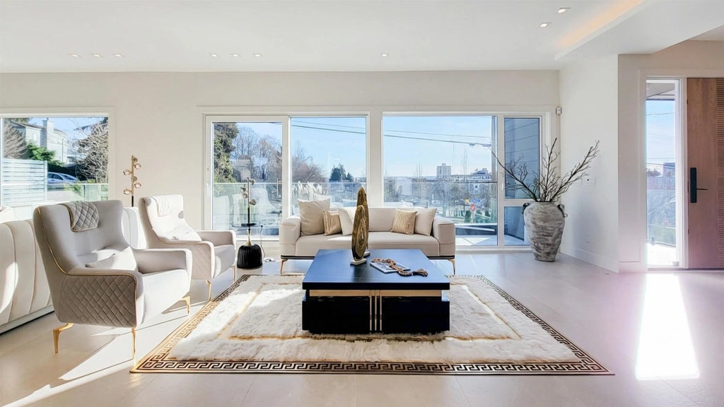 2141 Jefferson Avenue, West Vancouver