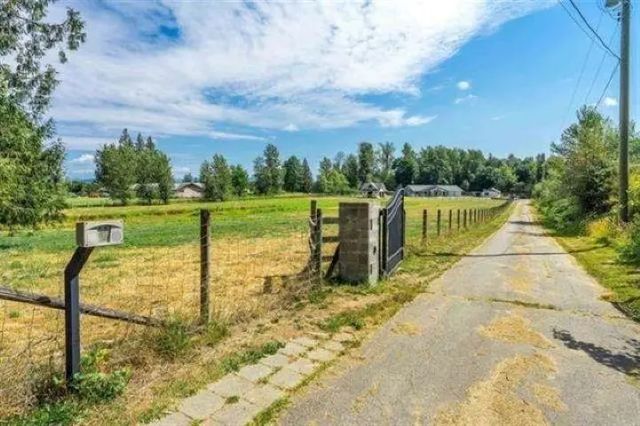 4102 Lefeuvre Road, Abbotsford