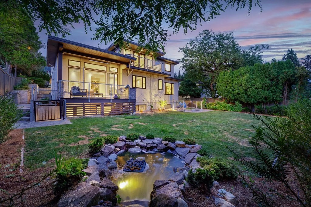 517 Granada Crescent, North Vancouver