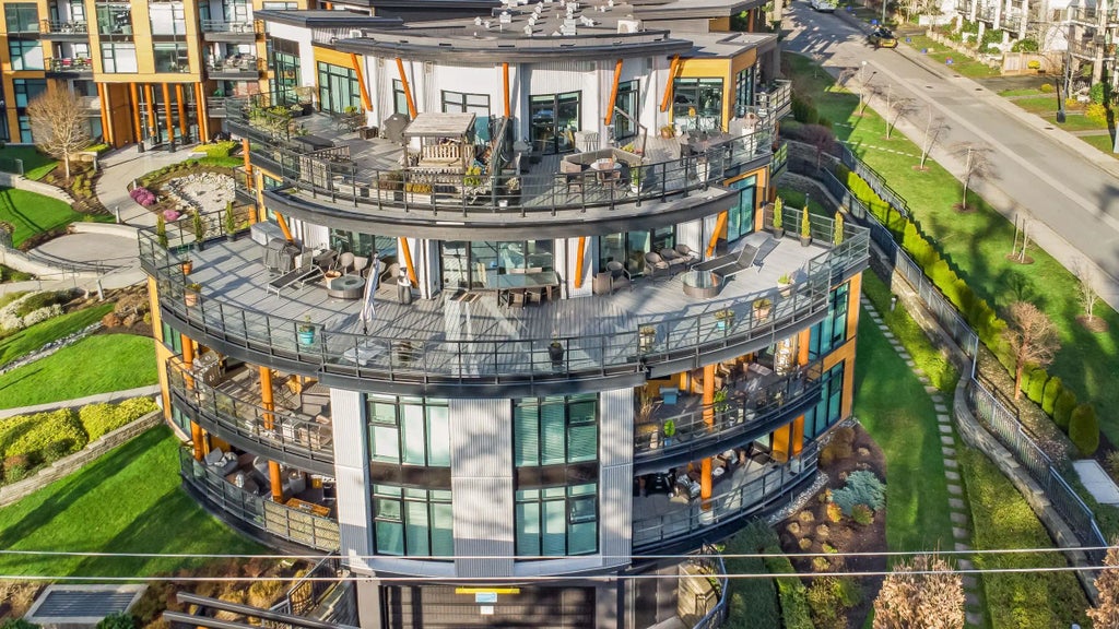 14855 Thrift Avenue 418, White Rock