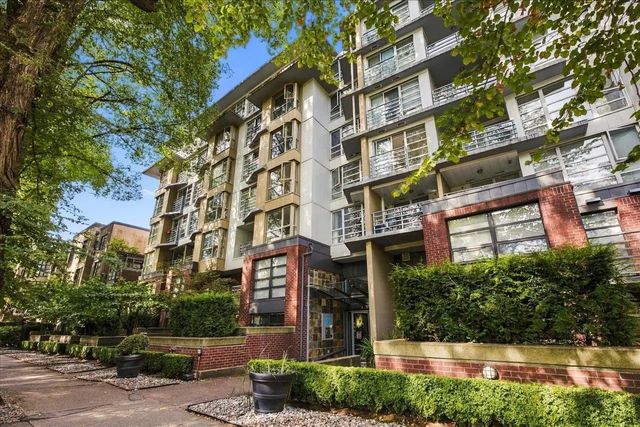 2137 W 10th Avenue 403, Vancouver