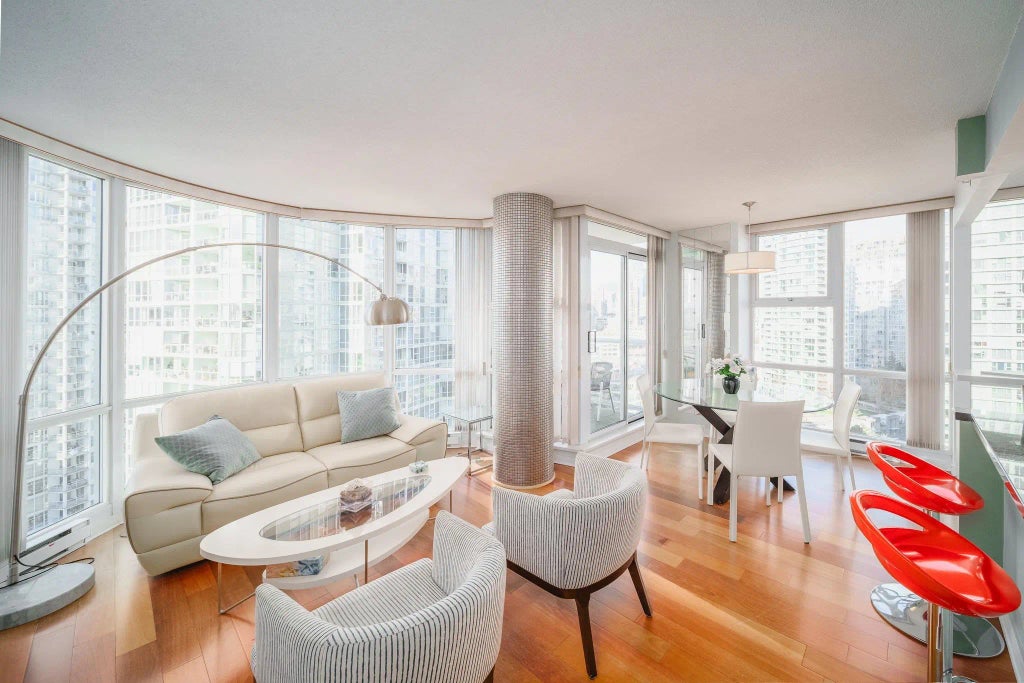 1077 Marinaside Crescent 1906, Vancouver