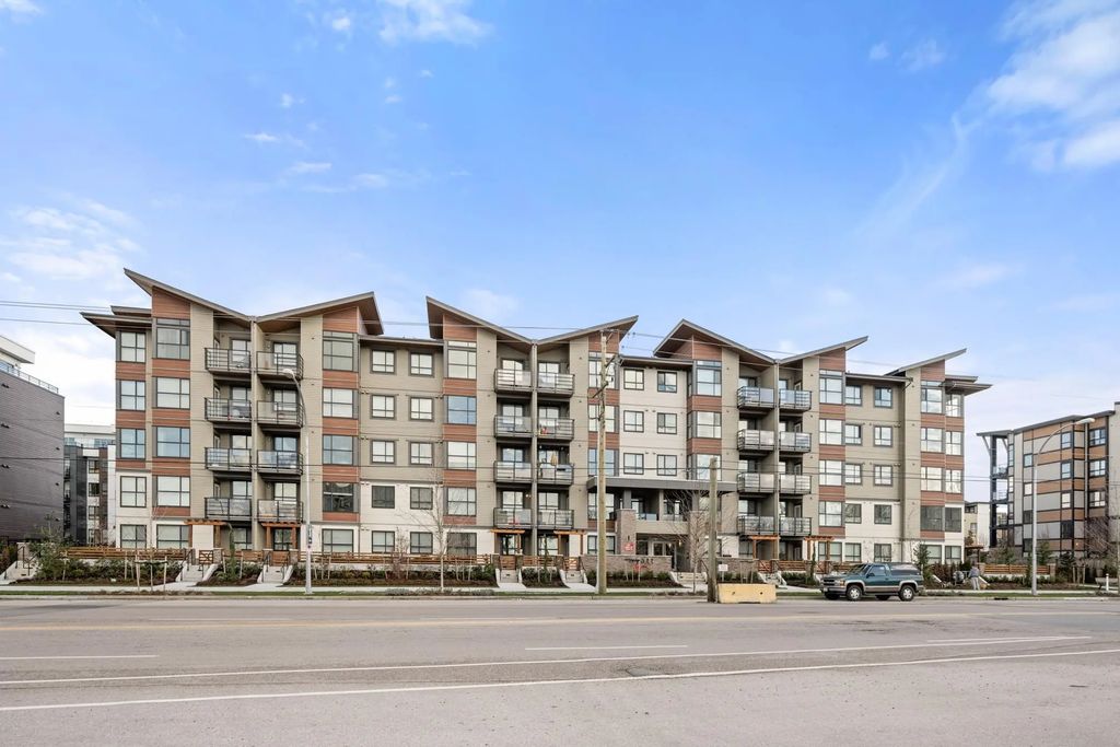 7809 209 Street 501, Langley