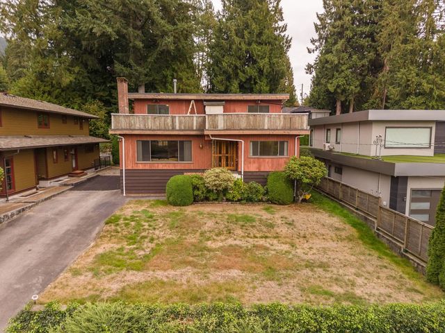 4590 Highland Boulevard, North Vancouver