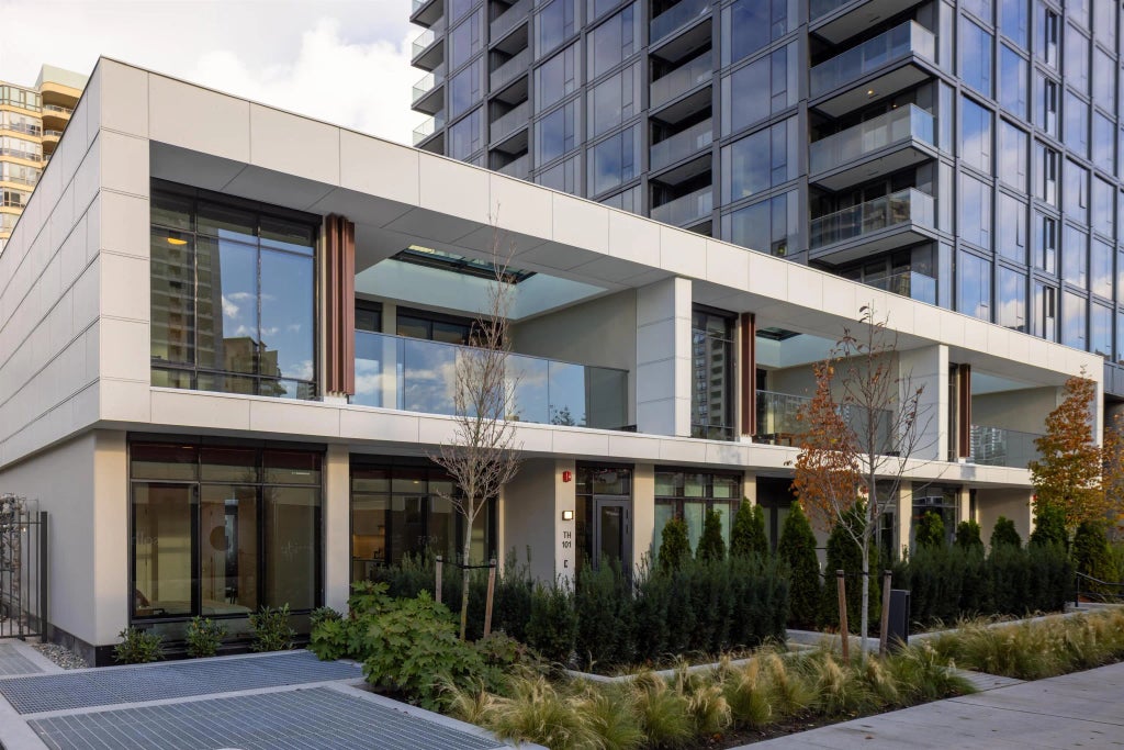 5987 Wilson Avenue 101, Burnaby