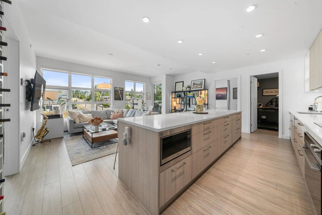 747 E 3rd Street 413, North Vancouver