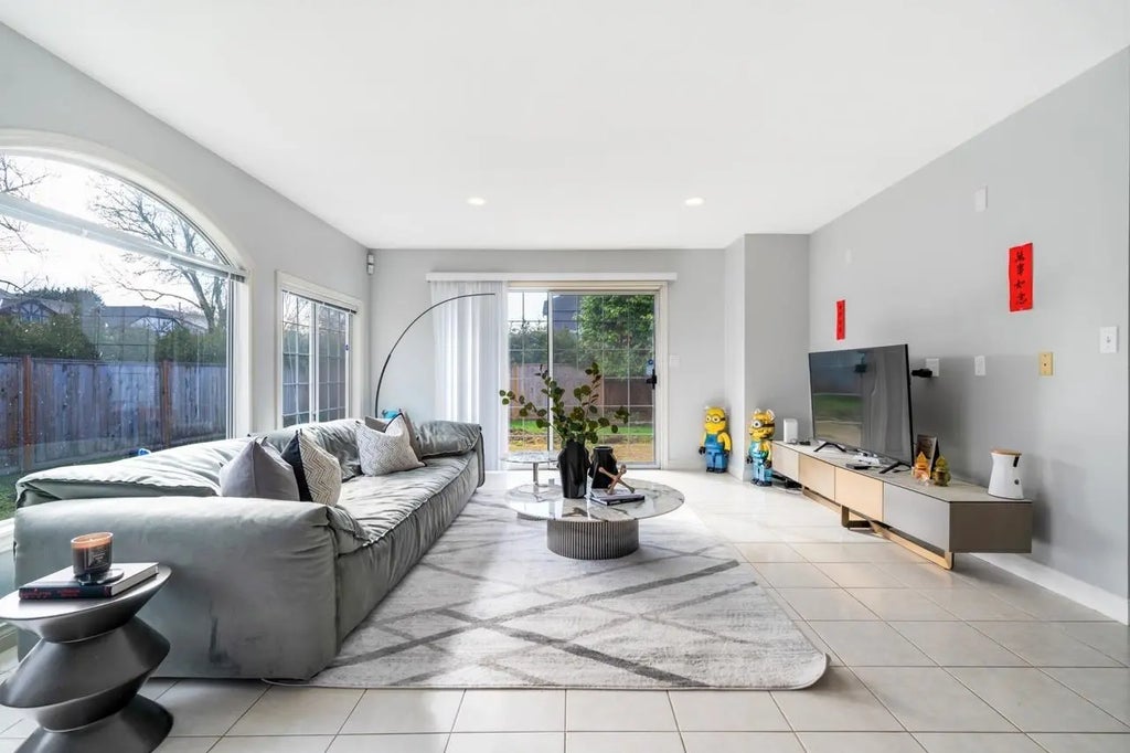 5660 Stefanko Place, Richmond