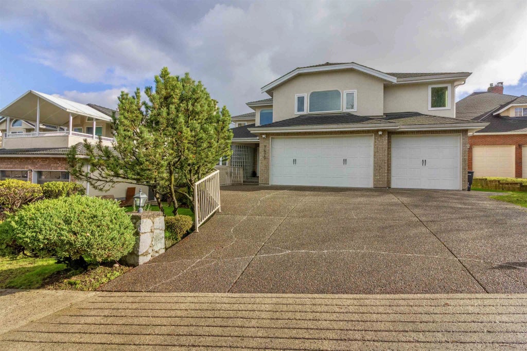7470 Almond Place, Burnaby