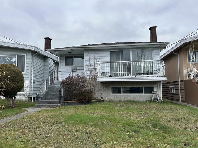 5463 Portland Street, Burnaby