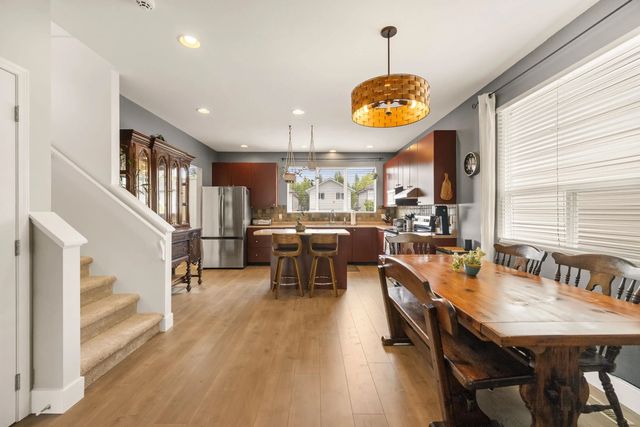 24327 102 Avenue, Maple Ridge
