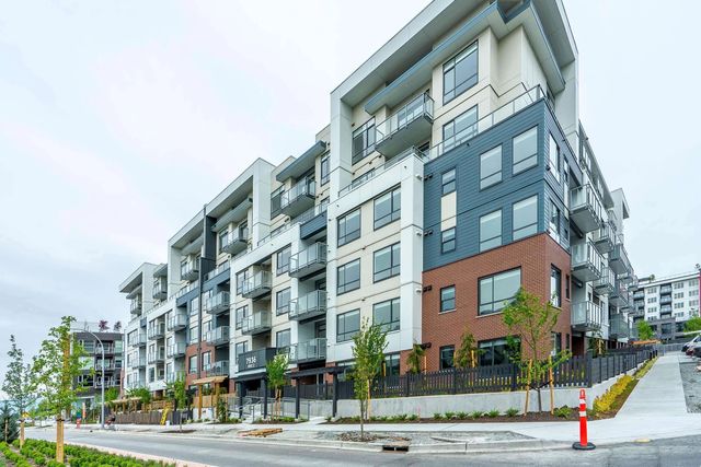 7936 206 Street 306, Langley