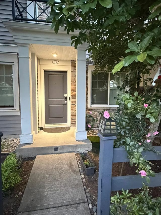 7348 192a Street 13, Surrey