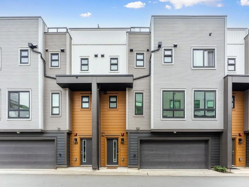 20057 82 Avenue 3, Langley