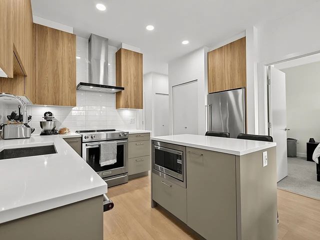 7599 15 Street 511, Burnaby