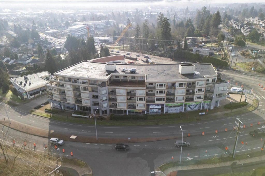 19228 64 Avenue 408, Surrey