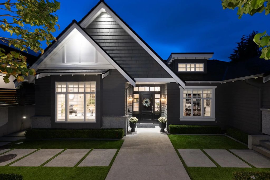 977 Melbourne Avenue, North Vancouver