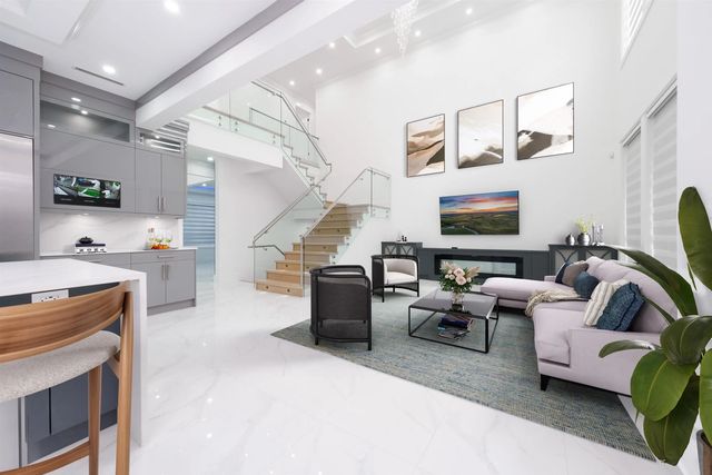 1100 Como Lake Avenue, Coquitlam