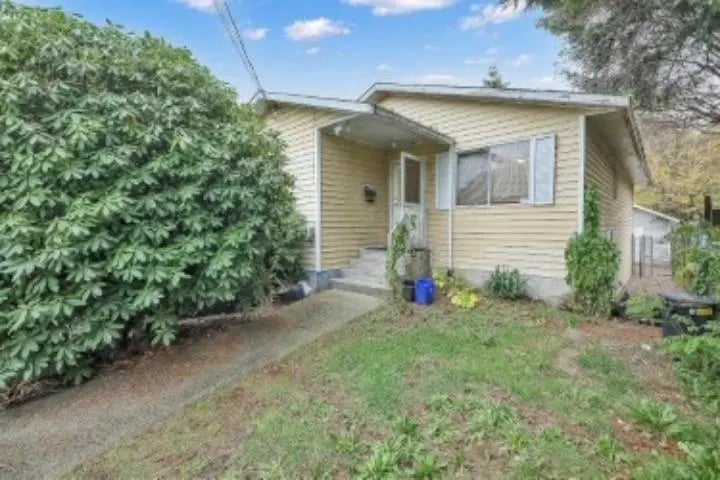 7381 Grand Street, Mission