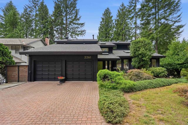 2261 Hill Drive, North Vancouver