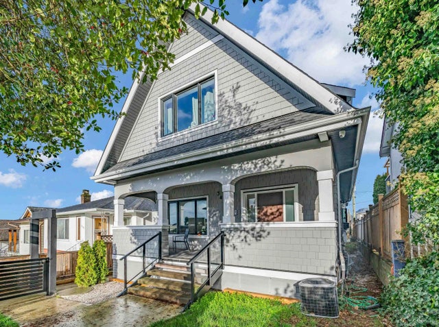 3433 Dundas Street, Vancouver