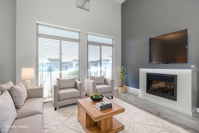 15380 102a Avenue 430, Surrey