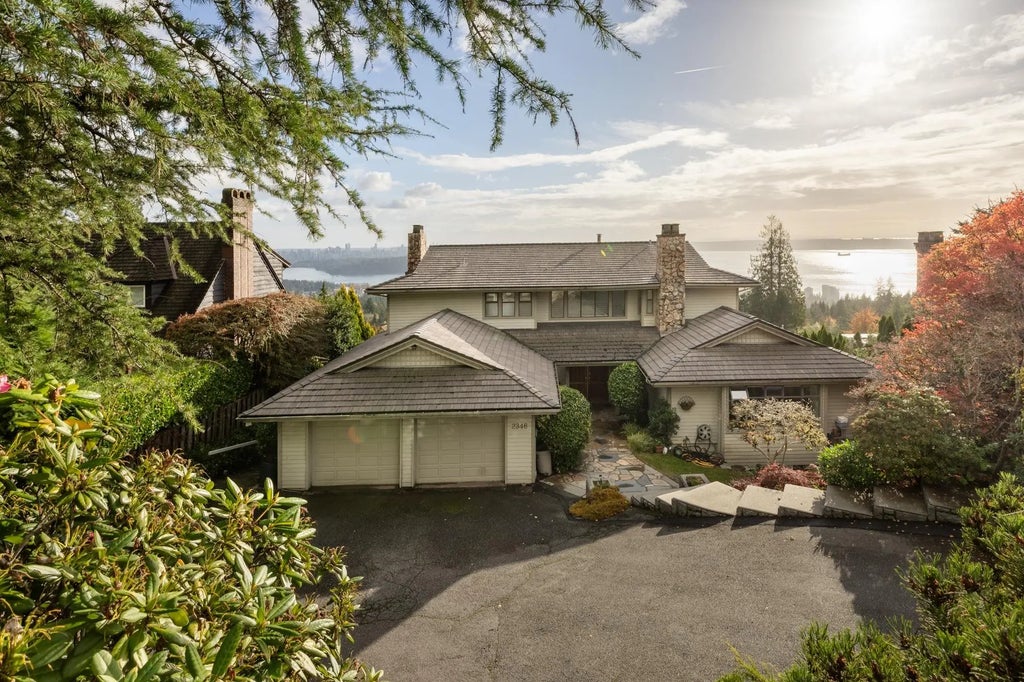2346 Westhill Drive, West Vancouver