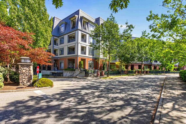 8880 202 Street 418, Langley